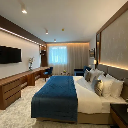 Point 4* بلغراد