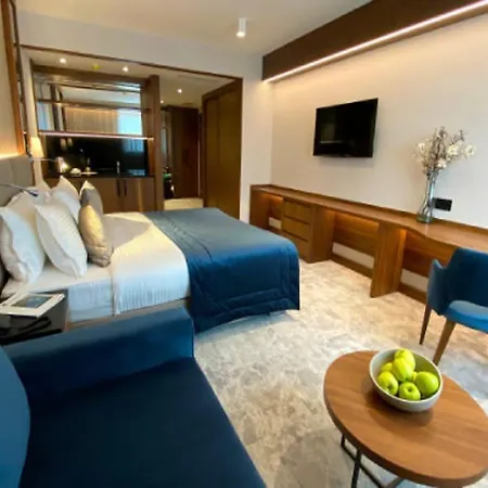 Point 4* Belgrade
